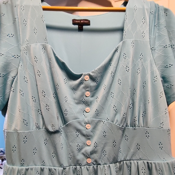 Lane Bryant maxi dress with flutter sleeves - Picture 3 of 5